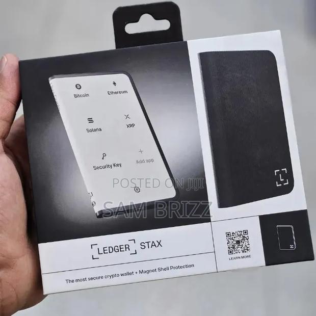 Leger Stax Crypto Wallet - main view