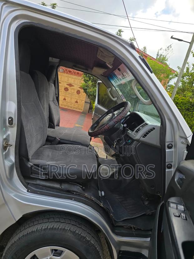 Toyota HiAce 2014 Grey - thumbnail 7