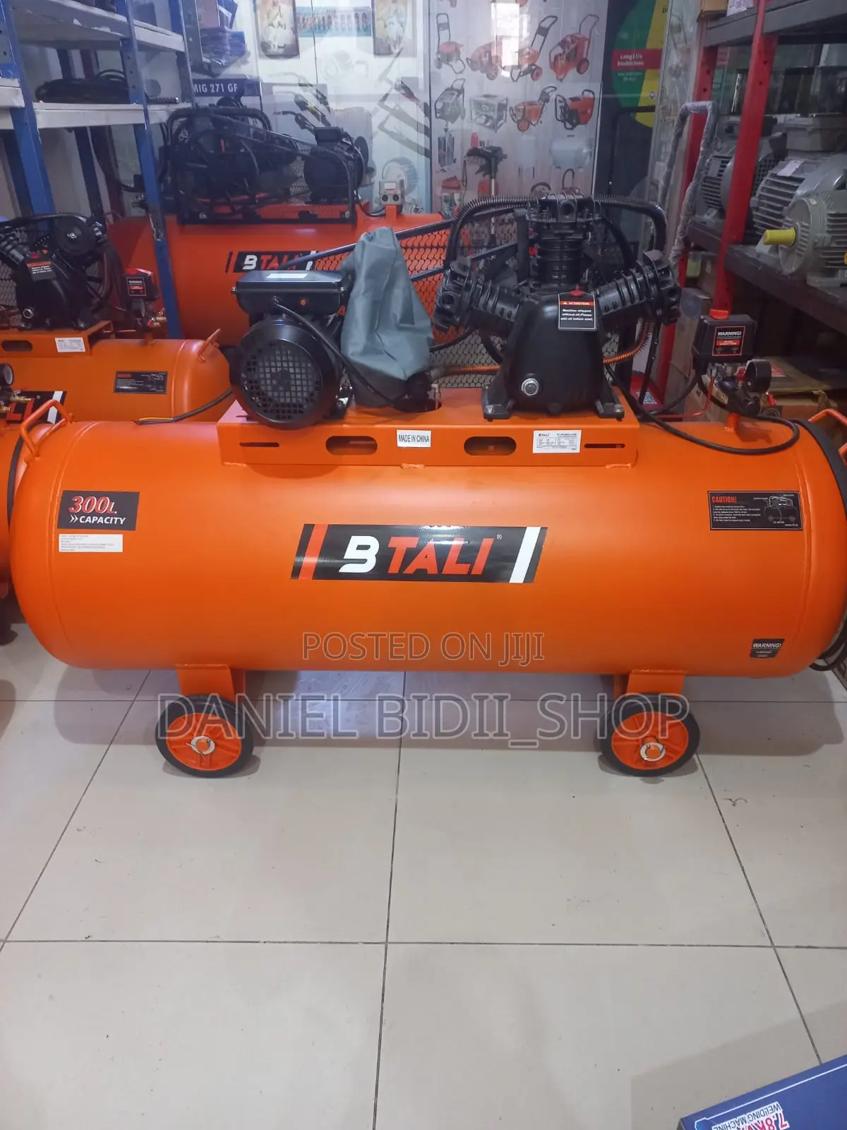 Bt 300 Bdac Belt Driven Compressor 3pistons 300ltrs 4hp