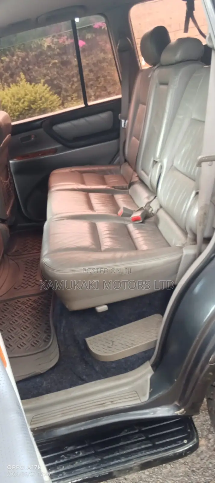 Toyota Land Cruiser 2005 Gray