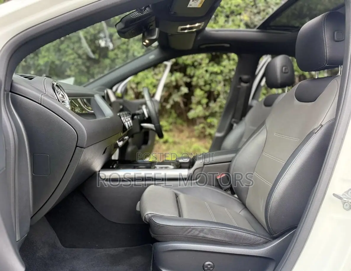 Mercedes-Benz B-Class B180 Petrol 2020 White
