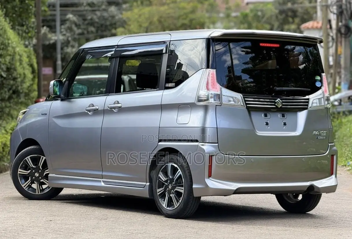 Suzuki Solio Bandit Hybrid MV 2019 Silver