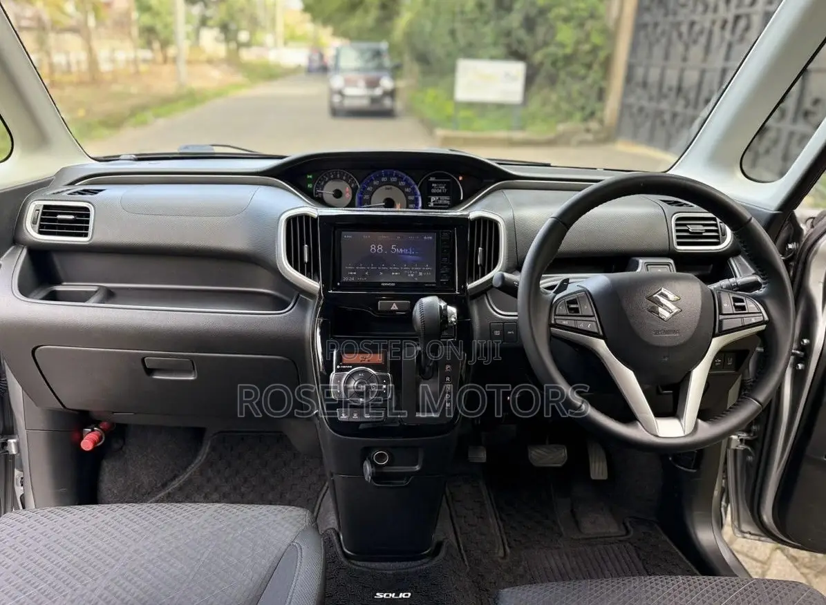 Suzuki Solio Bandit Hybrid MV 2019 Silver