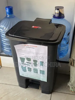 30l Pedal Dustbin With Lid