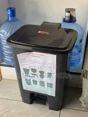 30l Pedal Dustbin With Lid