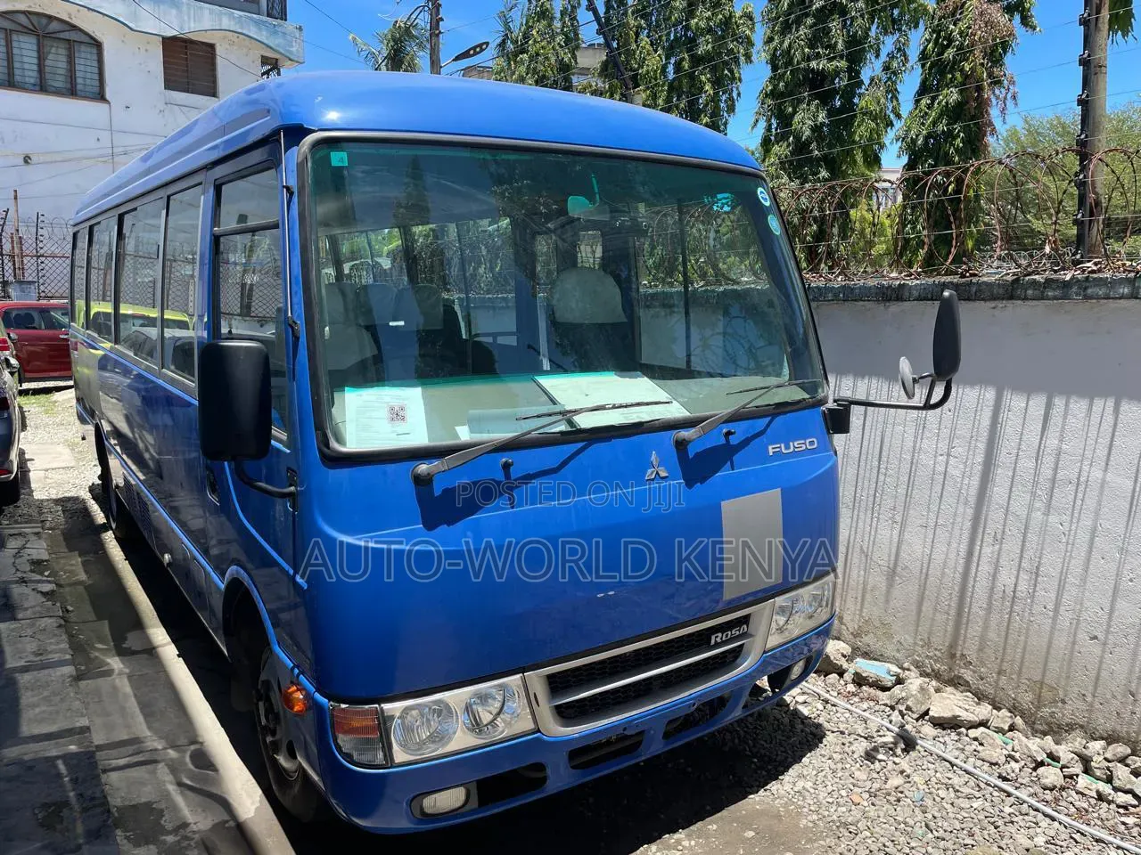 Mitsubishi Fuso Rosa 2018 Blue