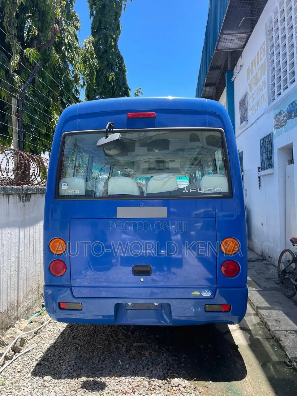 Mitsubishi Fuso Rosa 2018 Blue