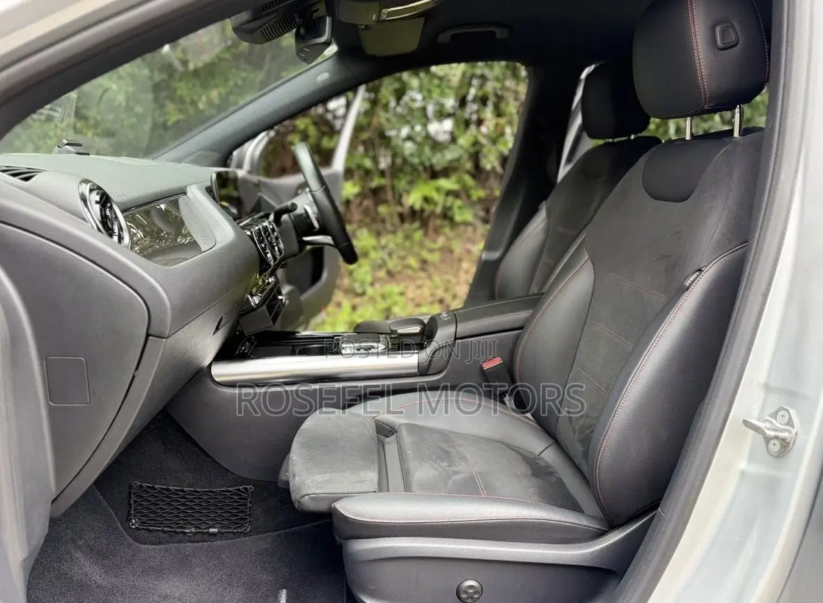 Mercedes-Benz B-Class B180 Petrol 2019 Silver