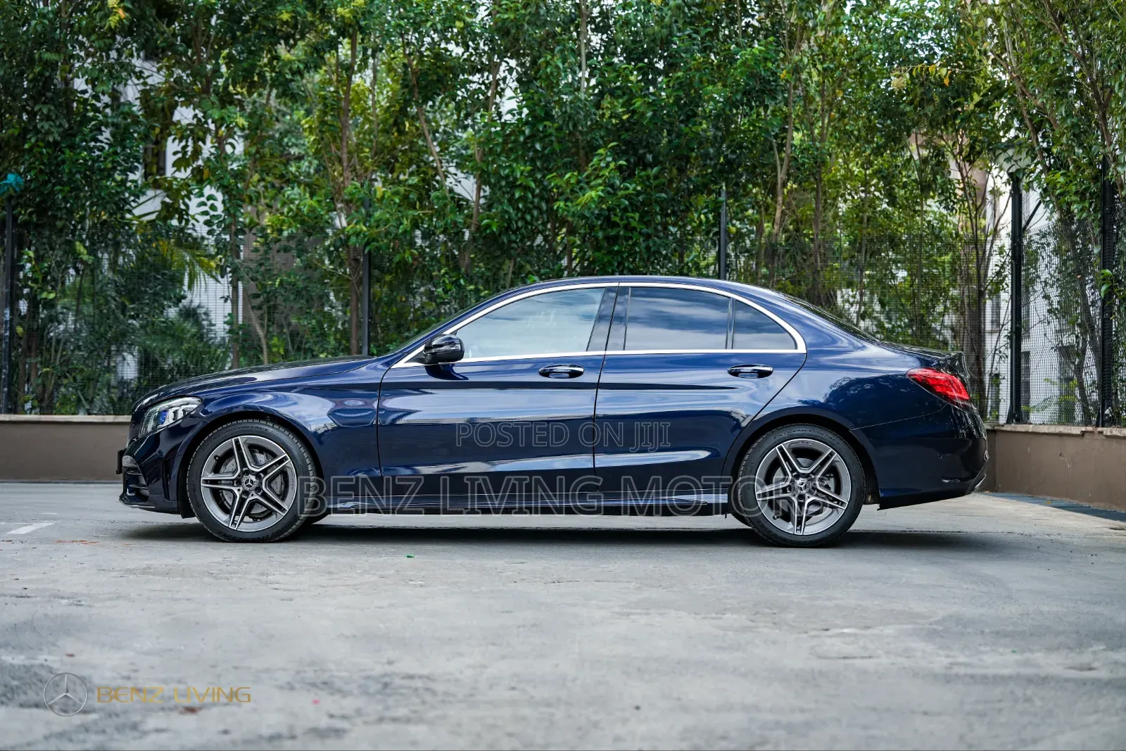 Mercedes-Benz C200 2019 Blue