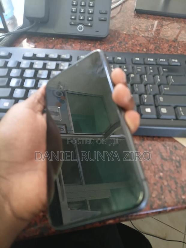 Apple iPhone 11 128 GB Black - thumbnail 3