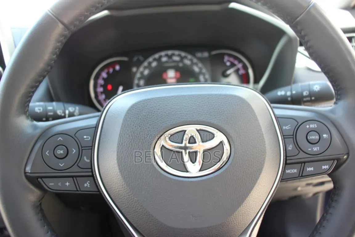 Toyota RAV4 2020 Blue