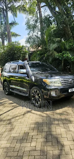 Toyota Land Cruiser 4.5 V8 DSL 2013 Beige