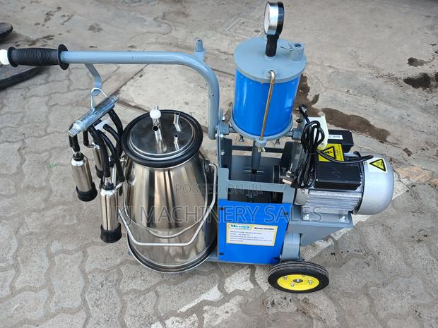 Portable Electric Cow Milking Machine - thumbnail 2