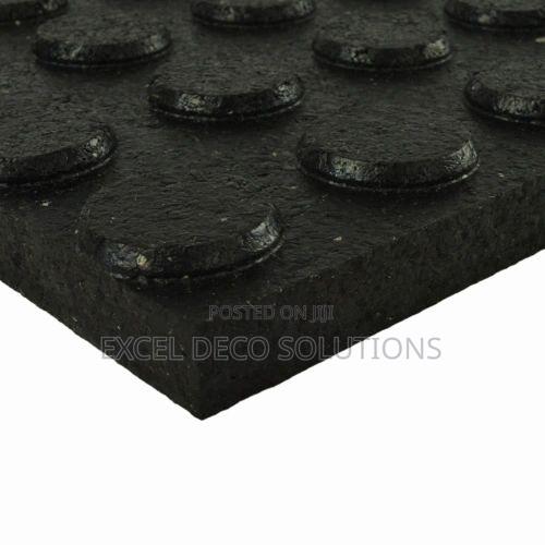 Heavy Duty Gym Mats for Professional Training Spaces