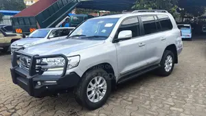Toyota Land Cruiser 4.5 V8 TD 2018 Silver