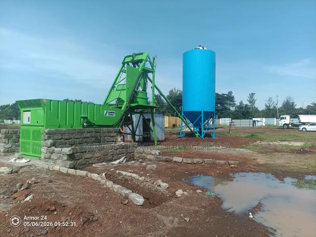 Modtec: Heavy Duty Batch Plant and Cement Silo