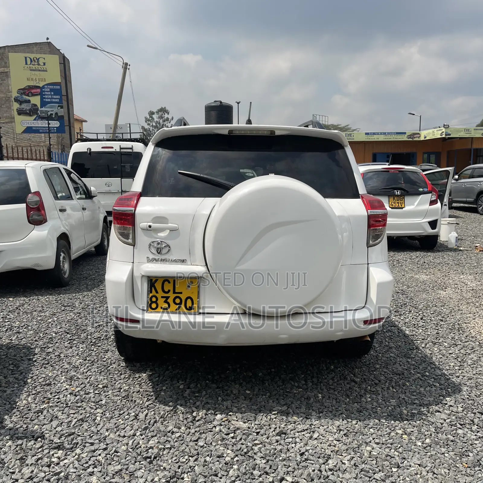 Toyota Vanguard 2010 White