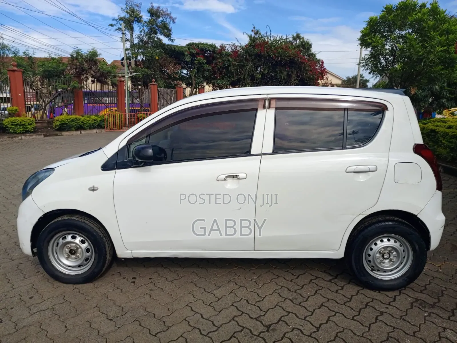 Suzuki Alto 2013 White