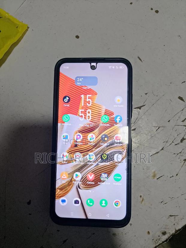 Infinix Hot 50i 128 GB Silver