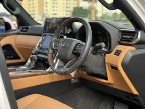 Lexus LX 600 2022 White