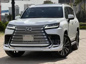 Lexus LX 600 2022 White