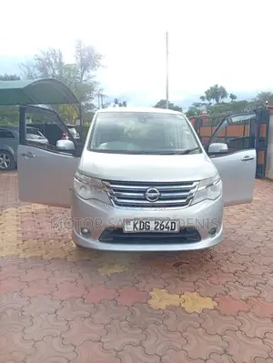 Nissan Serena 2014 Silver