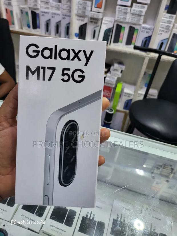 New Samsung Galaxy M17 5G 128 GB Silver - thumbnail 2