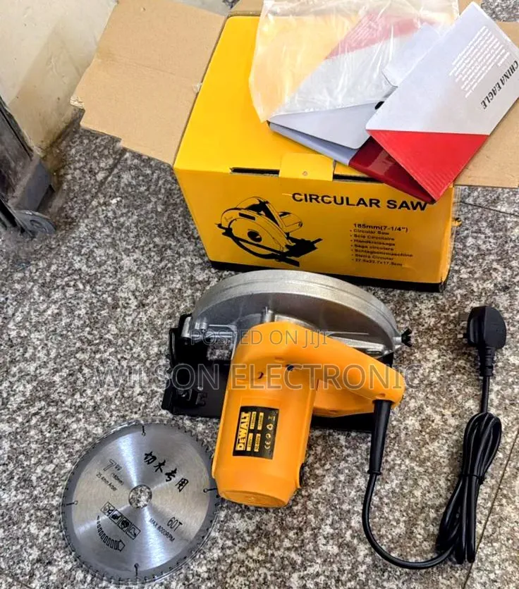 Dewalt Circular Saw 7" Inch. 1200w
