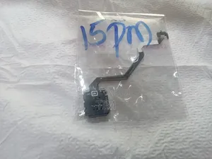 iPhone 15 Pro Max Simcard Reader