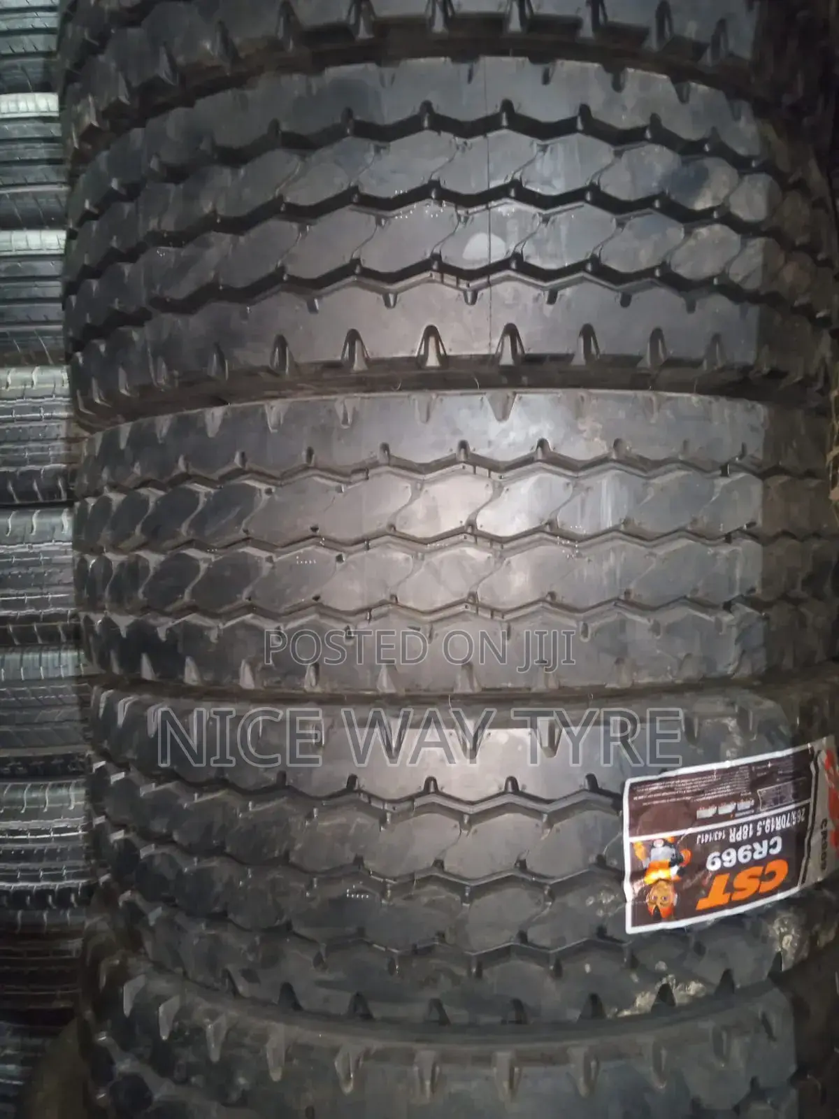 265/70r19.5 CST