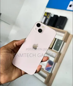 New Apple iPhone 13 128 GB Gold