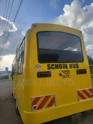 Isuzu NQR 2019 Yellow