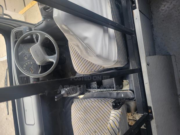 Isuzu NQR 2019 Yellow - thumbnail 9