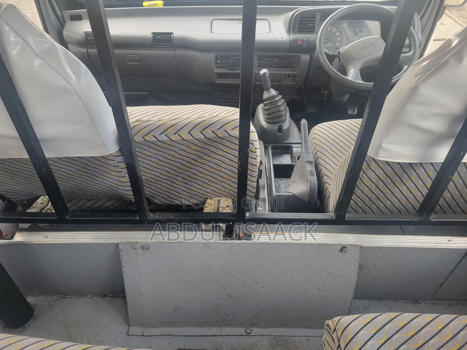 Isuzu NQR 2019 Yellow