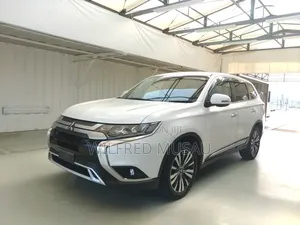Mitsubishi Outlander 2019 White