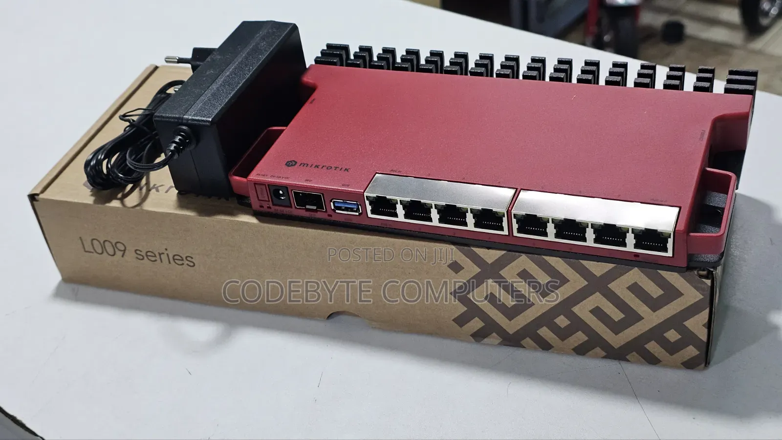 Mikrotik L009uigs-Rm Router(Mikrotik L009uigs-Rm Router)