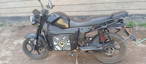 Motorcycle 2024 Black - thumbnail 2