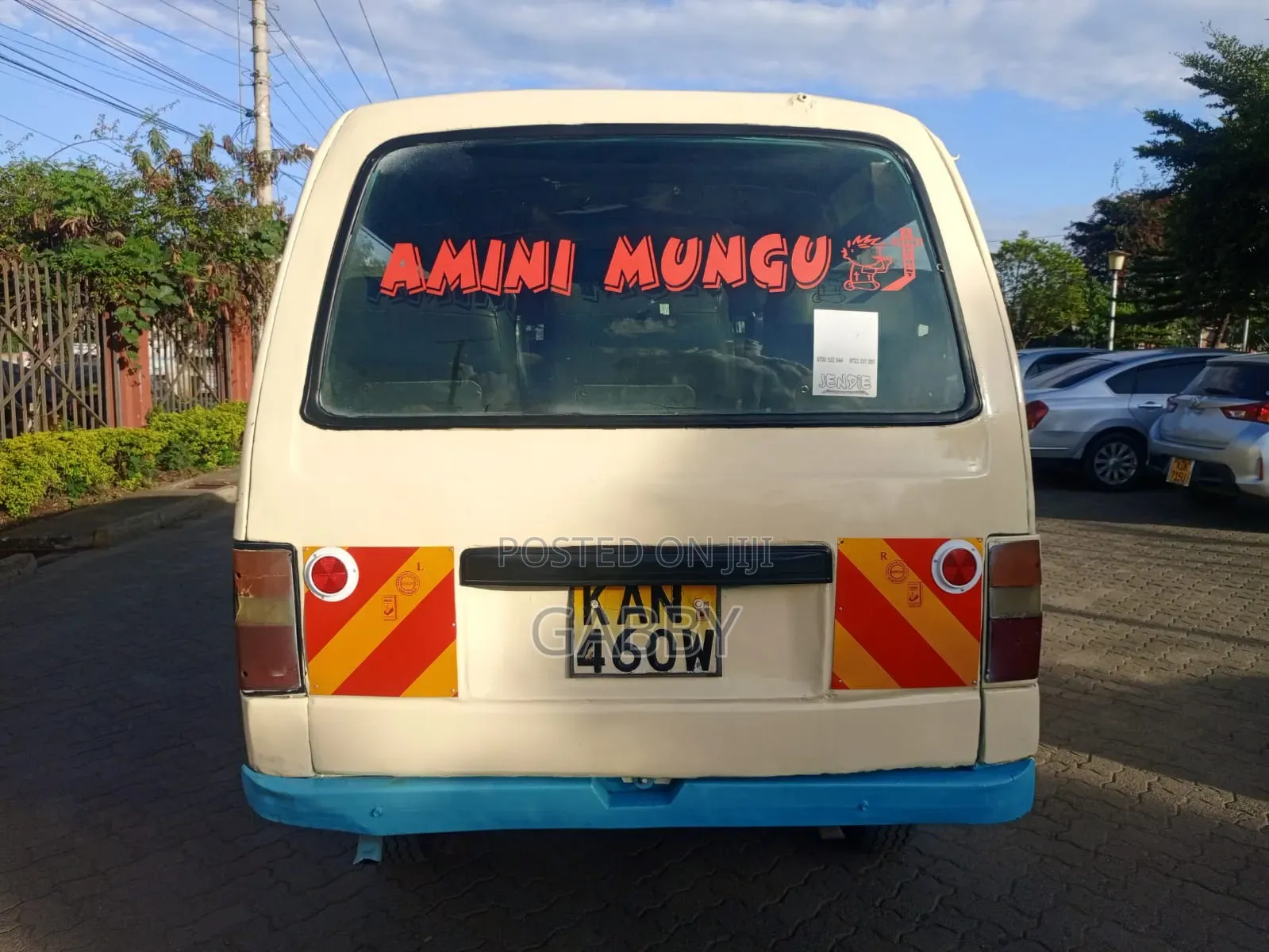 Nissan Caravan 1989 Beige