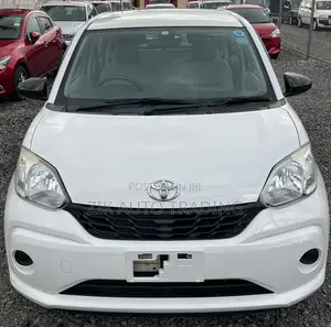 Toyota Passo 2018 White