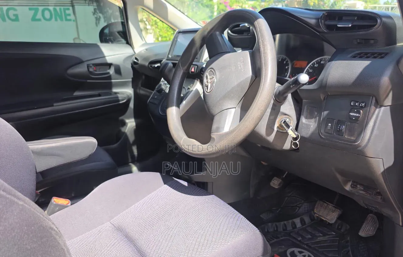Toyota Wish 2016