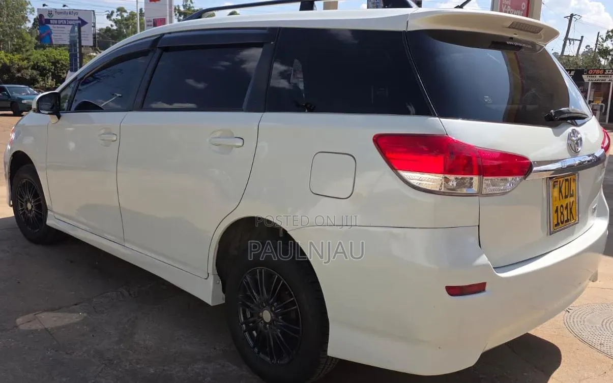 Toyota Wish 2016