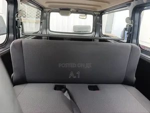 Isuzu Como 2019 Grey