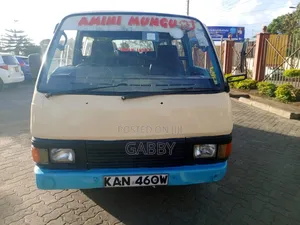 Nissan Caravan 1989 Beige