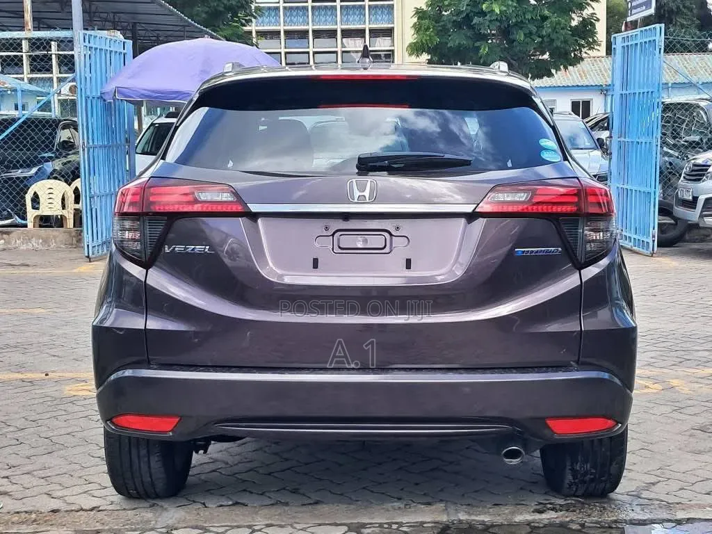 Honda Vezel 1.5 Hybrid 2WD 2019 Purple