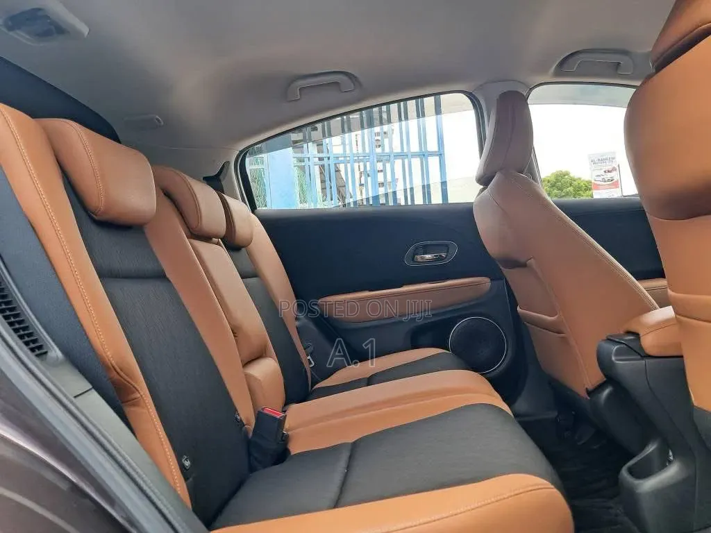 Honda Vezel 1.5 Hybrid 2WD 2019 Purple