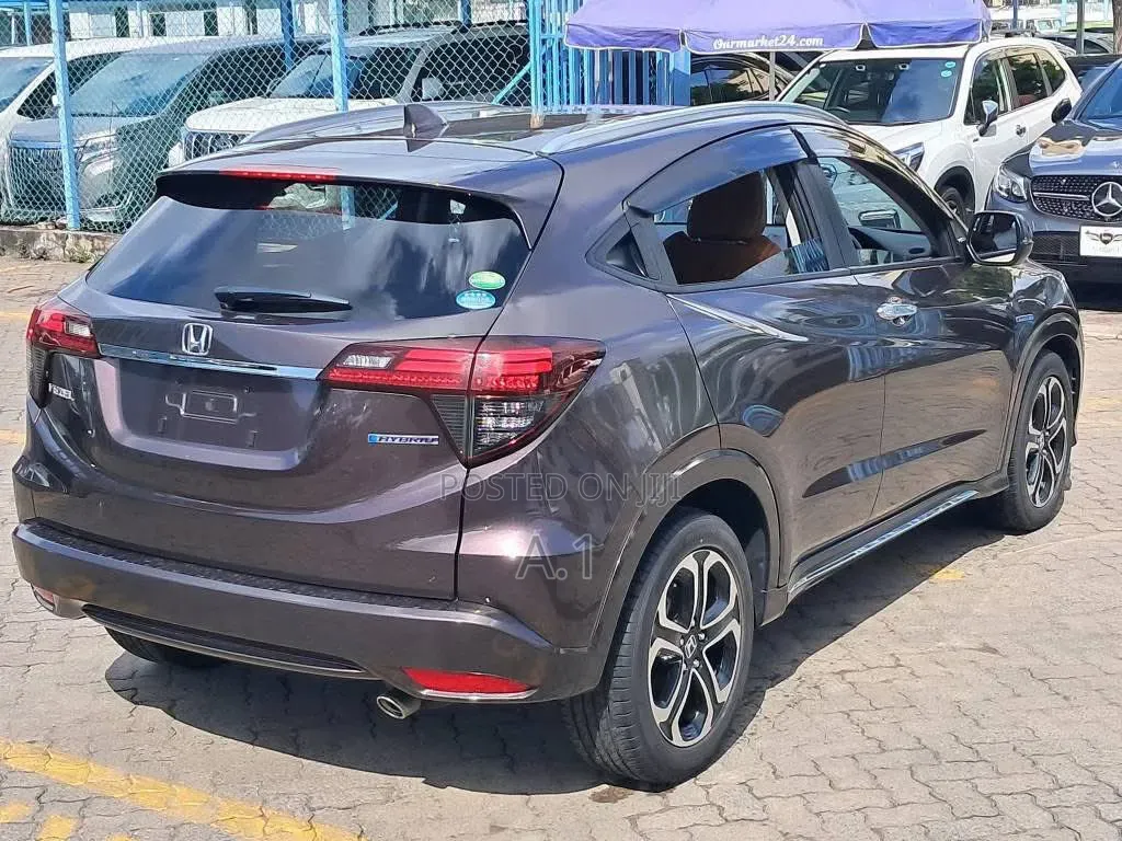 Honda Vezel 1.5 Hybrid 2WD 2019 Purple