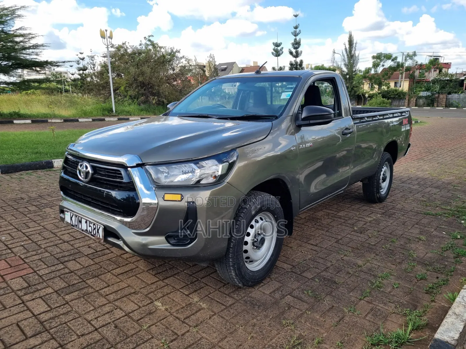 Toyota Hilux 2023 Gray
