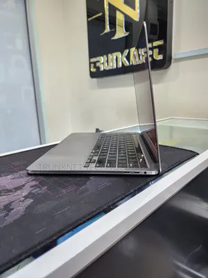 Laptop Apple MacBook Pro 2020 16GB Intel Core i7 SSD 512GB