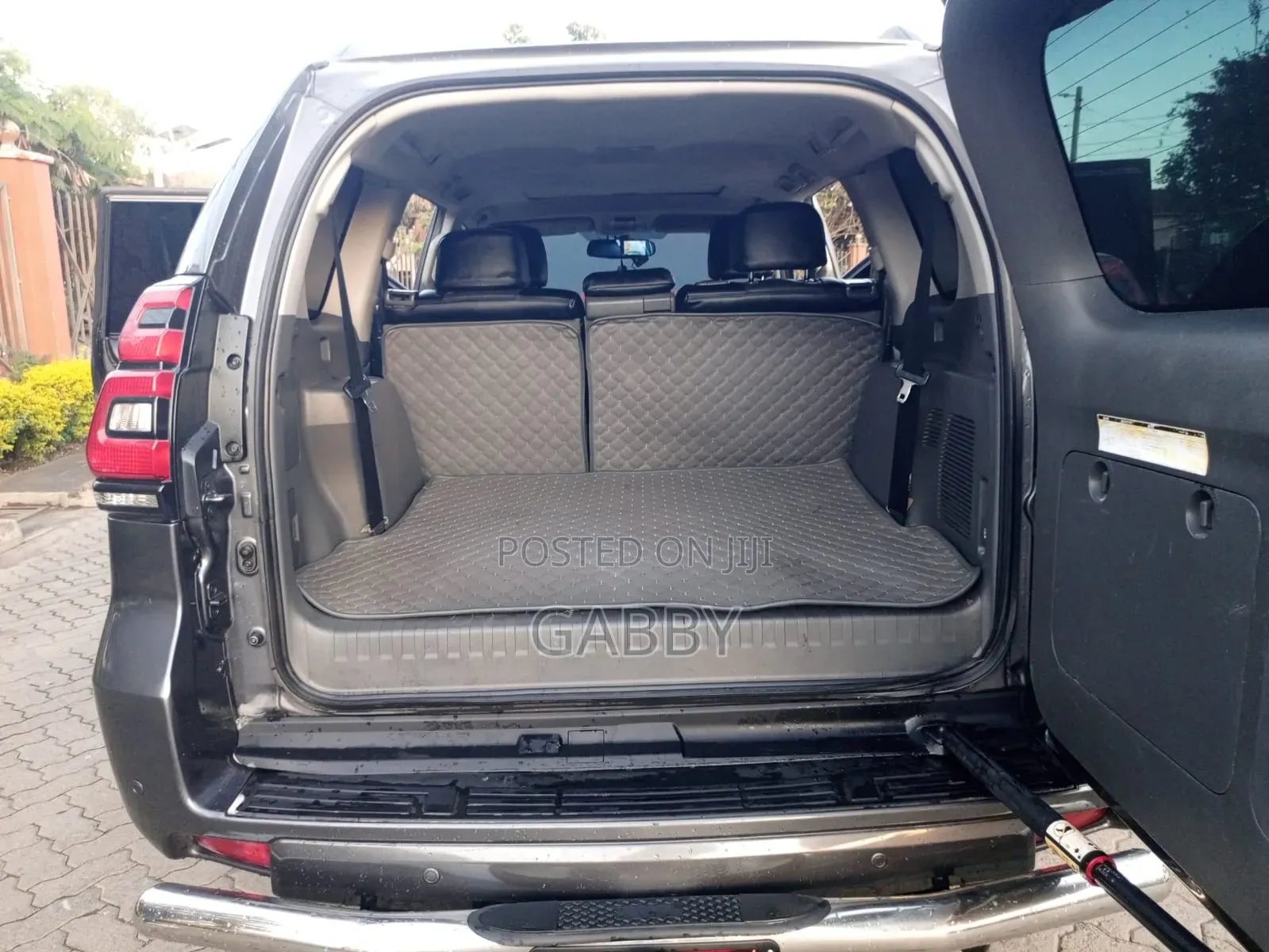 Toyota Land Cruiser Prado 2011 Gray