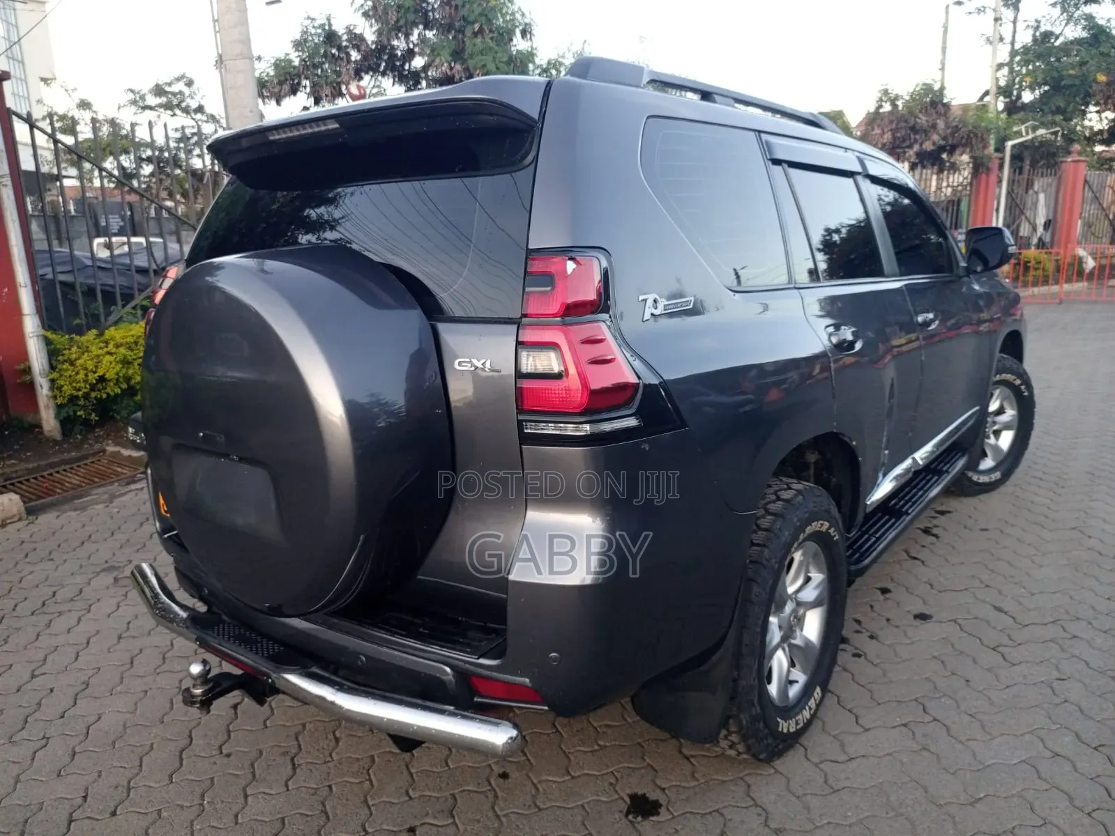 Toyota Land Cruiser Prado 2011 Gray